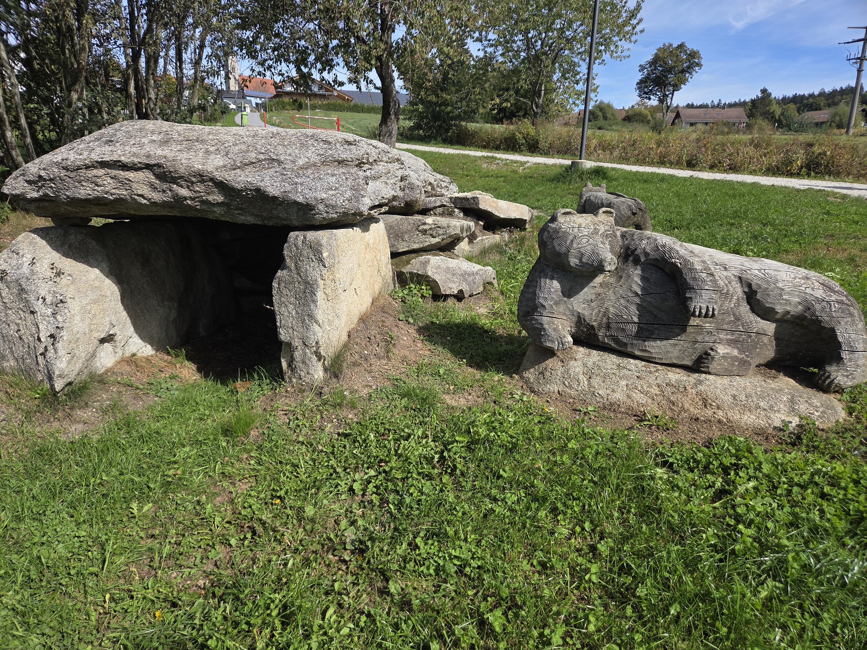 Kleine Bärenhöhle am Spielplatz Badesee Neuschönau