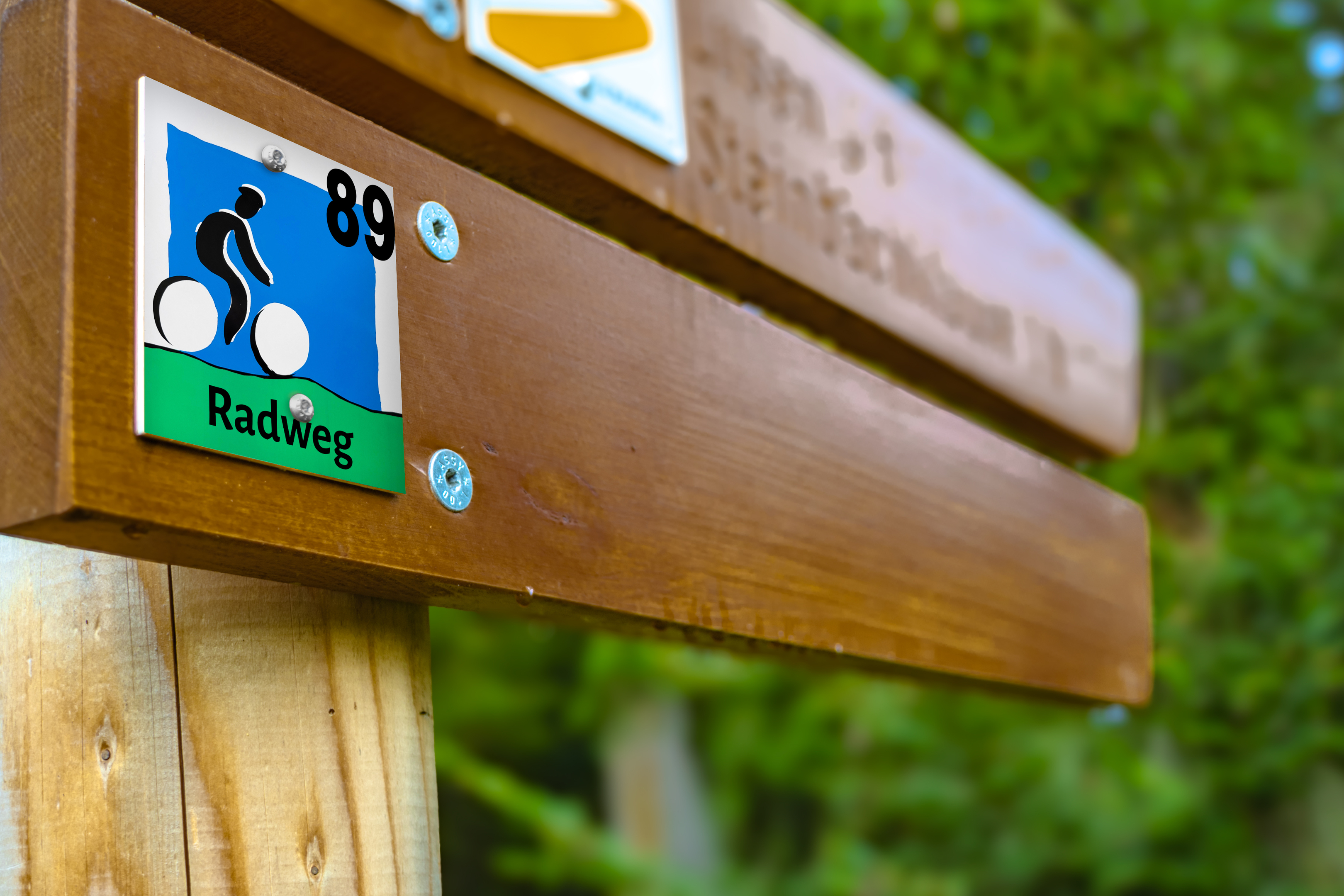 Markierung: Radweg 89